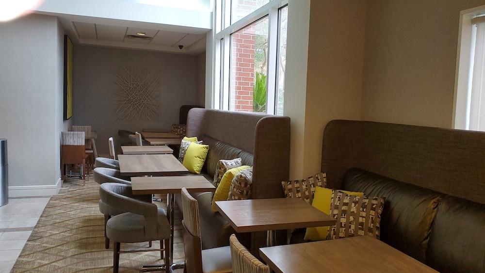 Holiday Inn Express Hotel & Suites Lafayette By Ihg Exterior foto